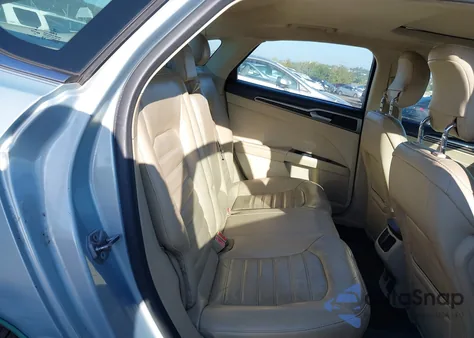 2013 Ford Fusion Hybrid Se z USA, uszkodzony, nr VIN 3FA6P0LUXDR187683